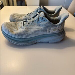 Hoka Clifton 9 cloud blue/ice flow 7.5 women’s
